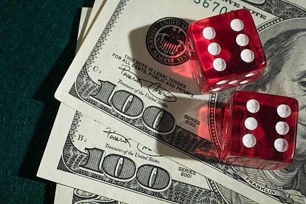 Live dealer spinning French Roulette wheel on cambodia pools with real-time betting interface